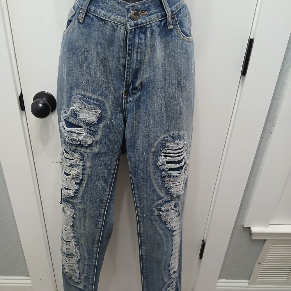 Touch Me Shredded Jeans